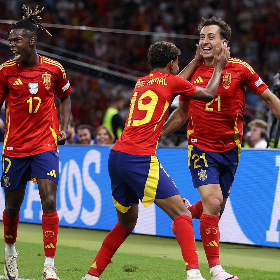 spain team celebrating a goal in euro 2024